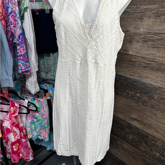 Roz & Ali Dresses & Skirts - Roz & Ali White Lace V-Neck Sundress